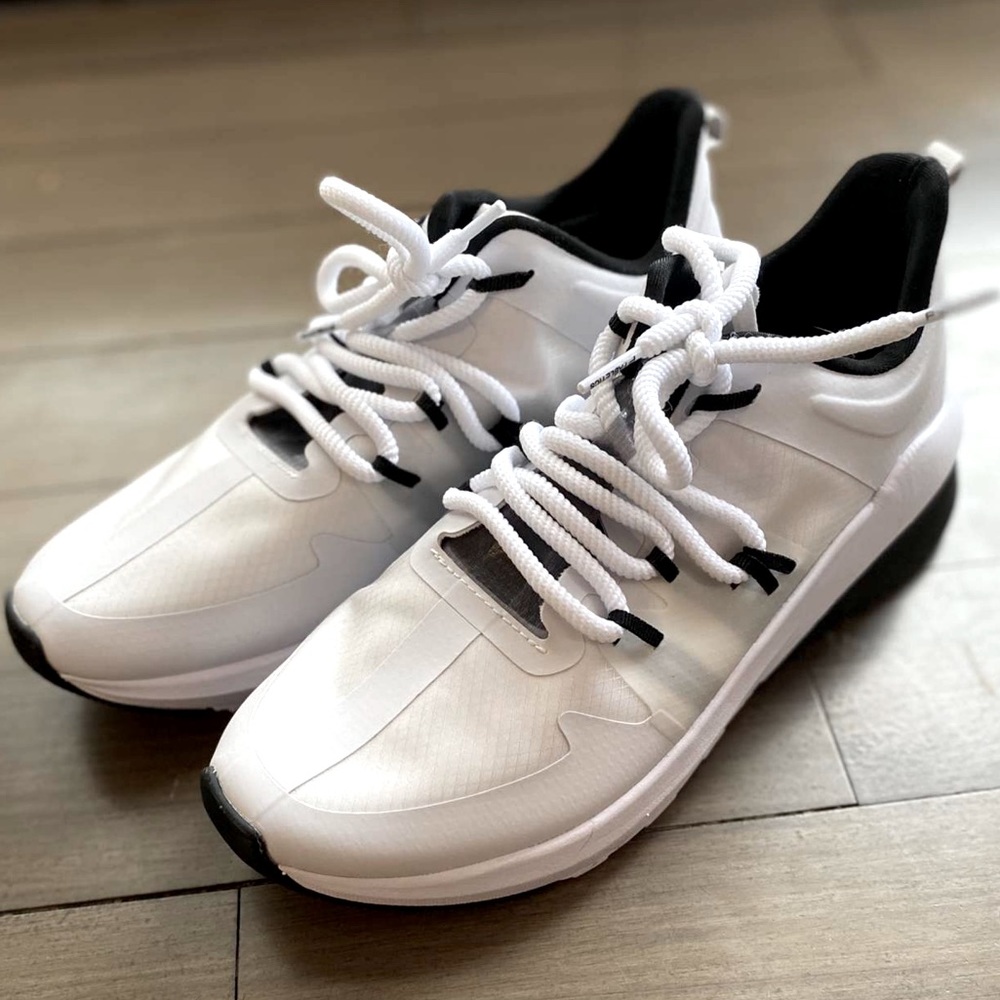 Womans Fabletics Sneakers